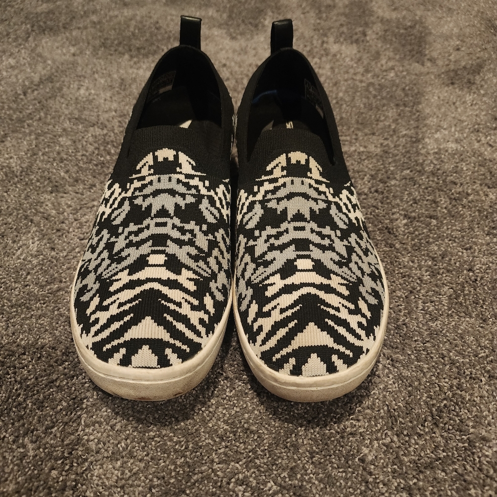 Skechers shoes - Picture 1 of 4